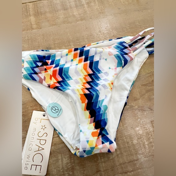 L Space diamond daze bikini NWT size XS SWIMWEAR reversible - Picture 9 of 15